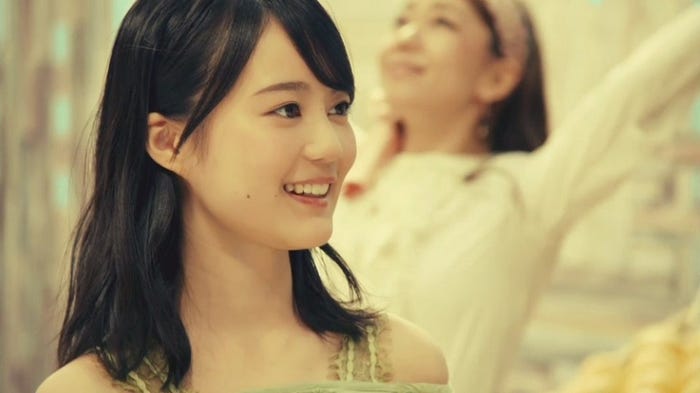 生田絵梨花/「命の真実 ミュージカル『林檎売りとカメムシ』」MVより