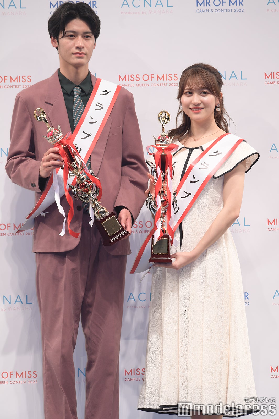 （左から）高尾昇吾さん、石川莉々花さん（C）モデルプレス