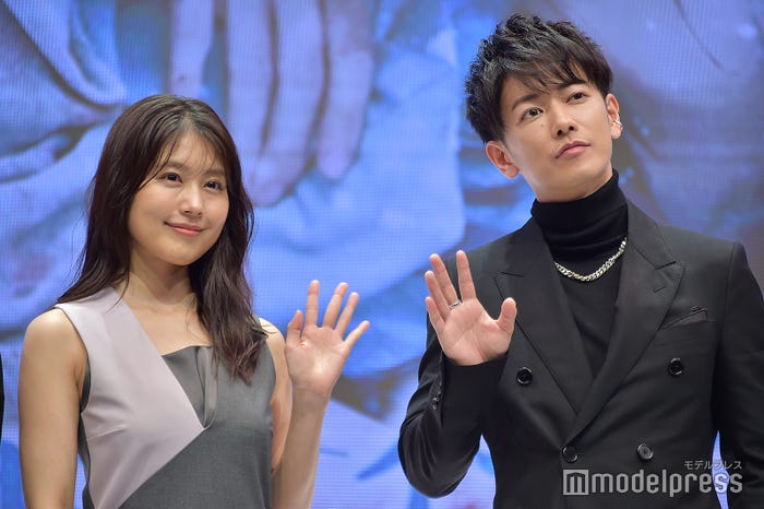 有村架純、佐藤健(C)モデルプレス