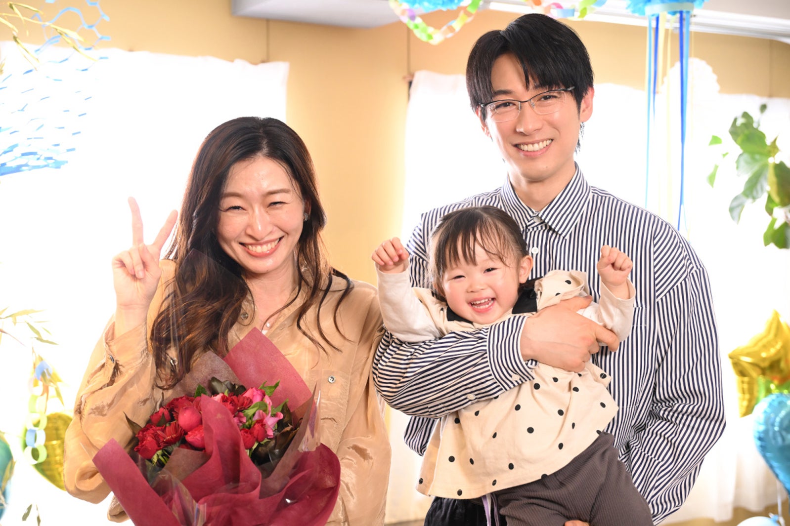 島袋寛子、五十嵐美桜、ディーン・フジオカ（C）TBS