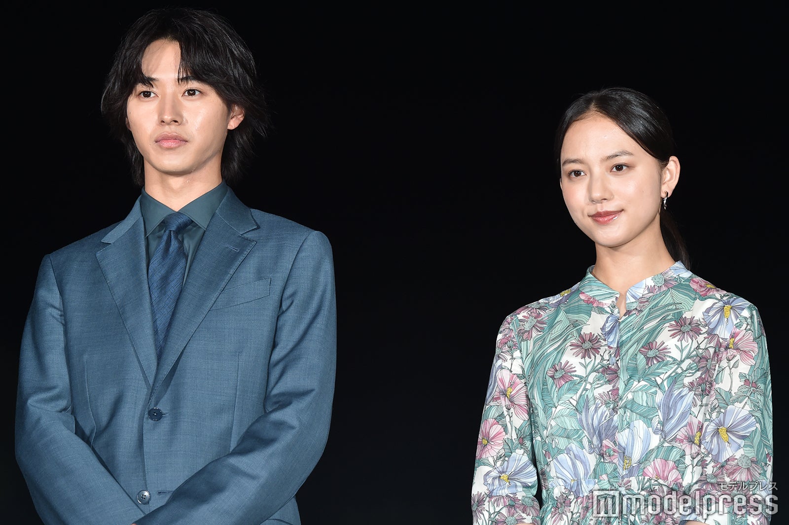 山崎賢人、清原果耶 （C）モデルプレス