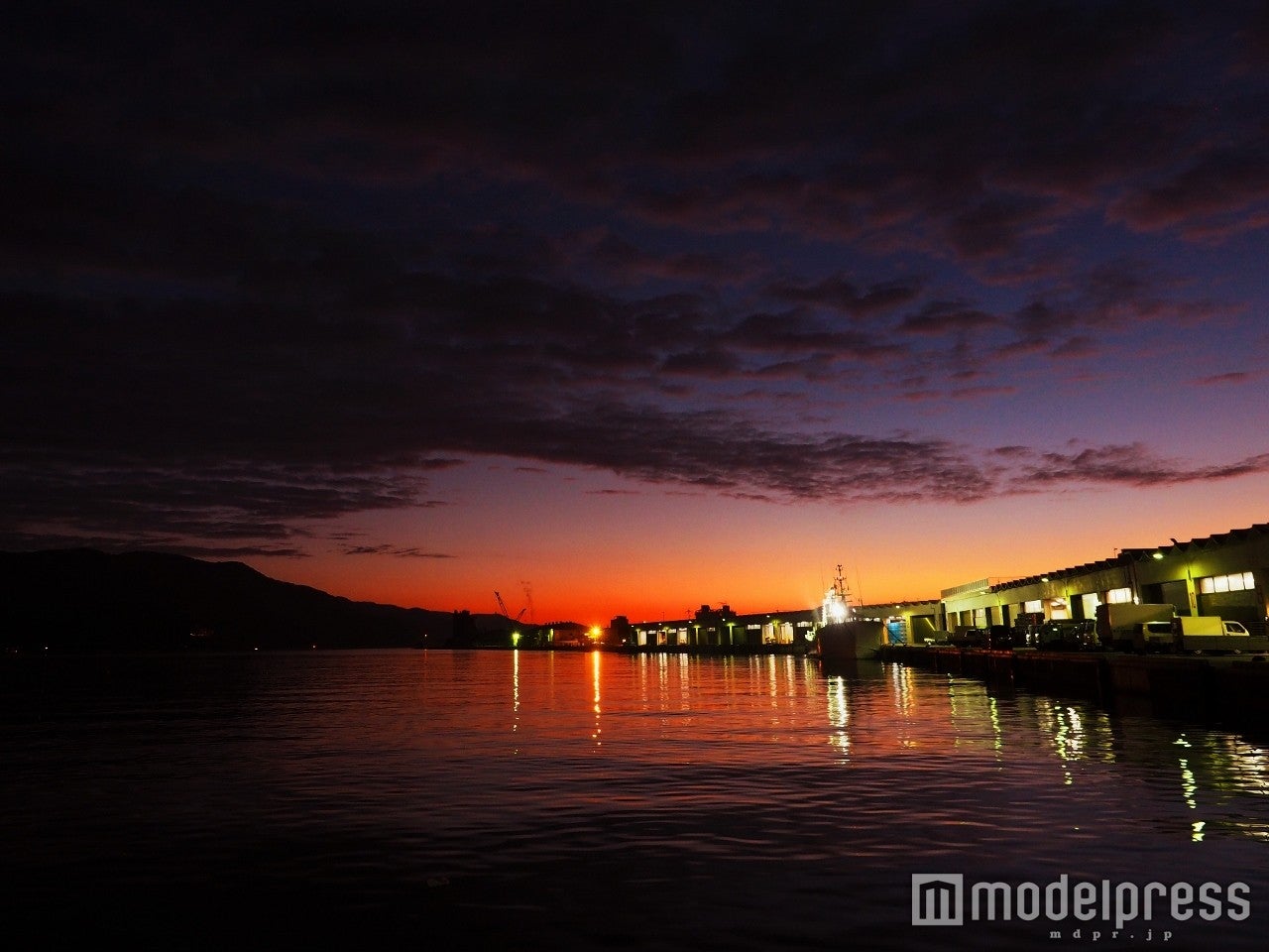 AIKU写真展「瞬間の色～愛～」