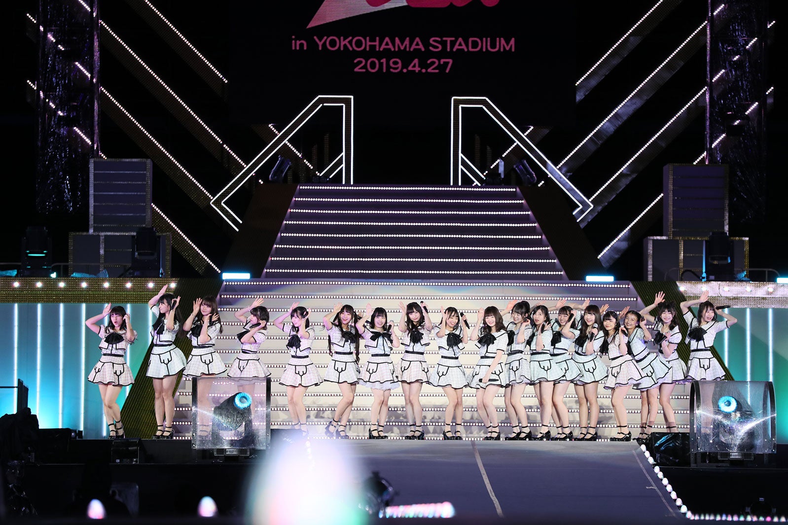 「AKB48グループ春のLIVEフェスin横浜スタジアム」（C）AKS