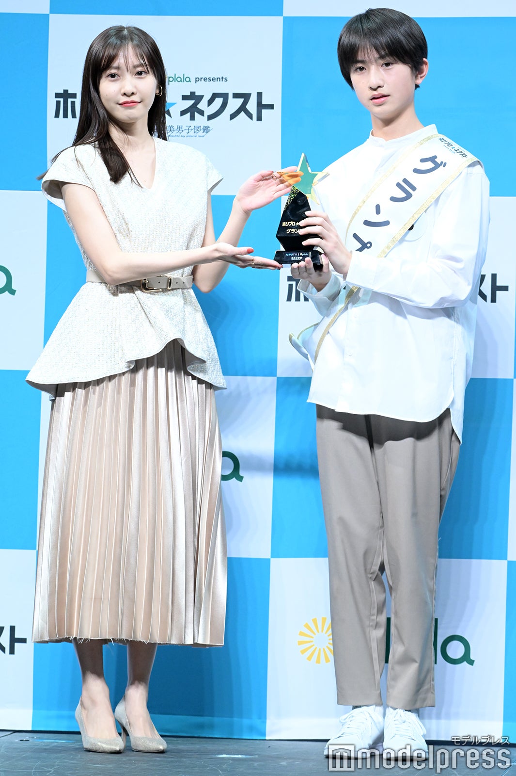 佐野ひなこ、石原颯也くん（C）モデルプレス