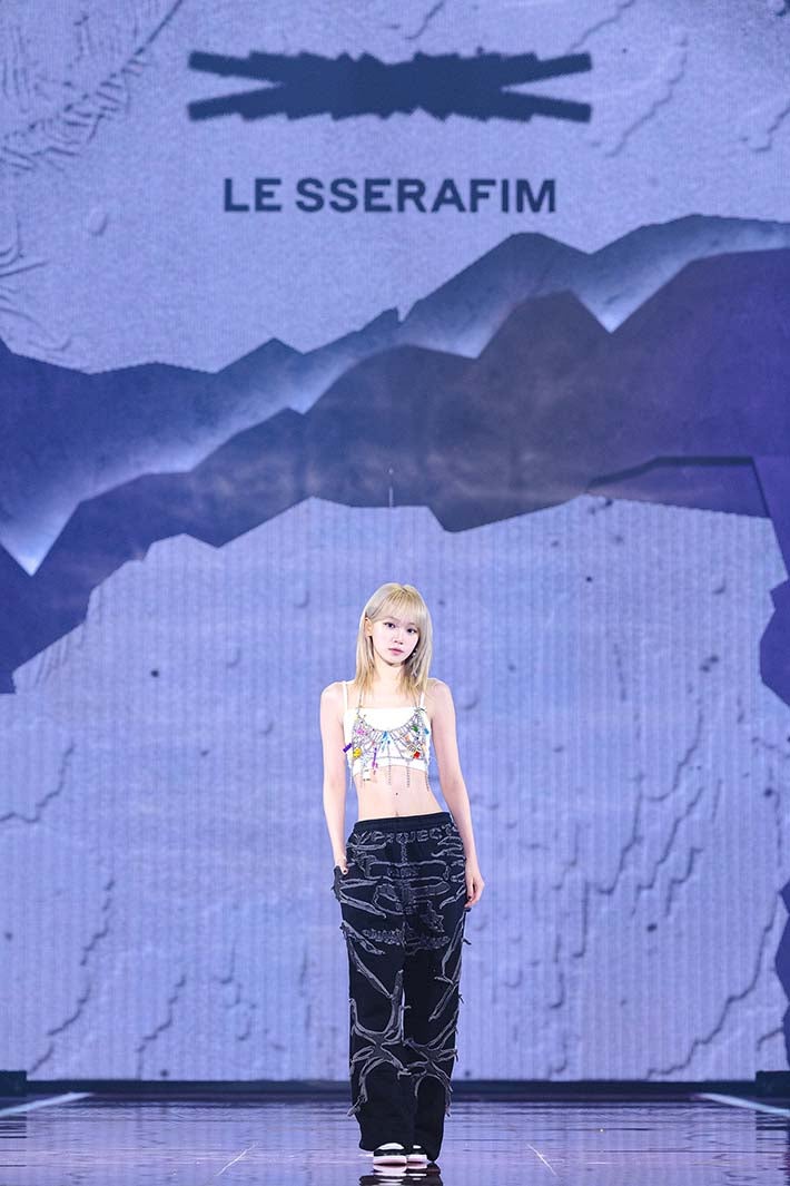 KIM CHAEWON（P）＆（C）SOURCE MUSIC