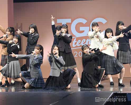 AKB48第17期生11人、お披露目後初仕事でランウェイ 「大声ダイヤモンド」フレッシュに歌唱<TGC teen 2022 Fukuoka>