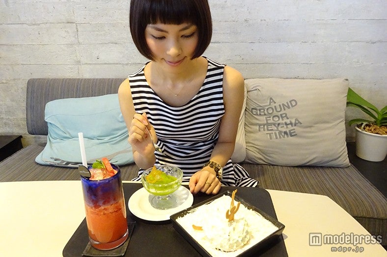 美味しいスイーツメニューがいっぱいの「GREYHOUND Cafe」／モデル：伊澤恵美子【モデルプレス】