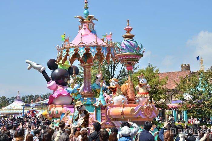 東京ディズニーリゾート30周年パレードがスタート/「ハピネス・イズ・ヒア」パレード公開