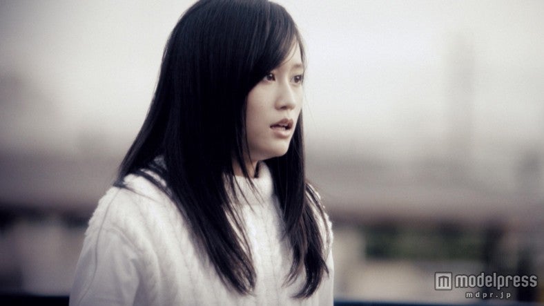 前田敦子／新曲「希望的リフレイン」MVより