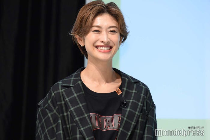 山田優 夫 小栗旬 子供たちとのアメリカ在住時の生活語る モデルプレス 山田優 夫 小栗旬 子供たちとのアメリカ在住時の生活語る モデルプレス
