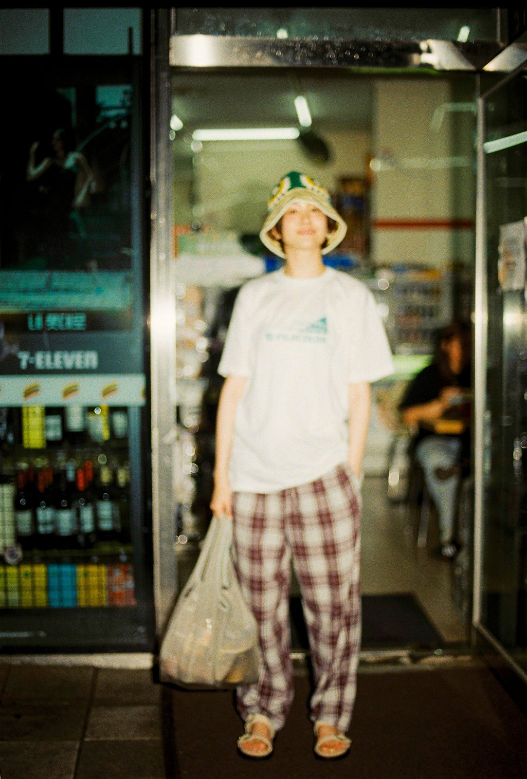 尾碕真花セカンド写真集「わー!!!」（東京ニュース通信社刊