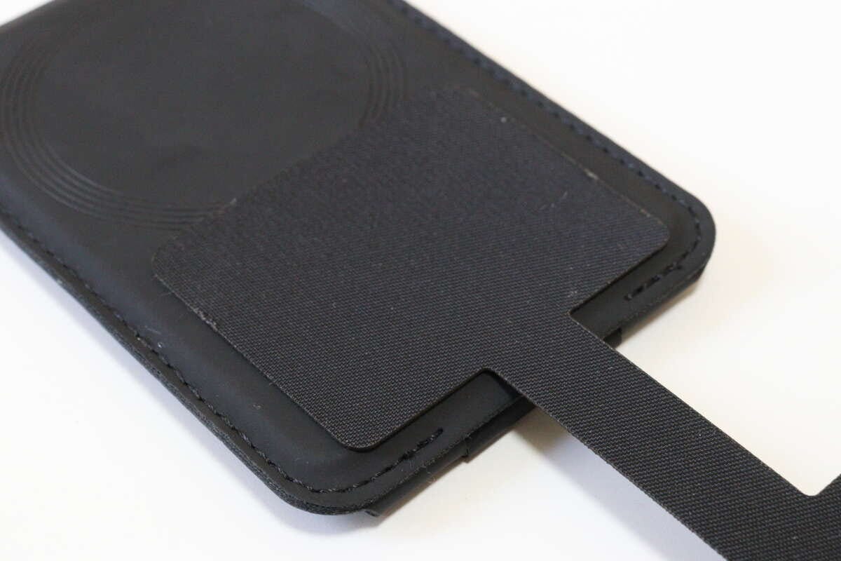 MagSafe対応ウォレット用　落下防止タグ　貼り付け