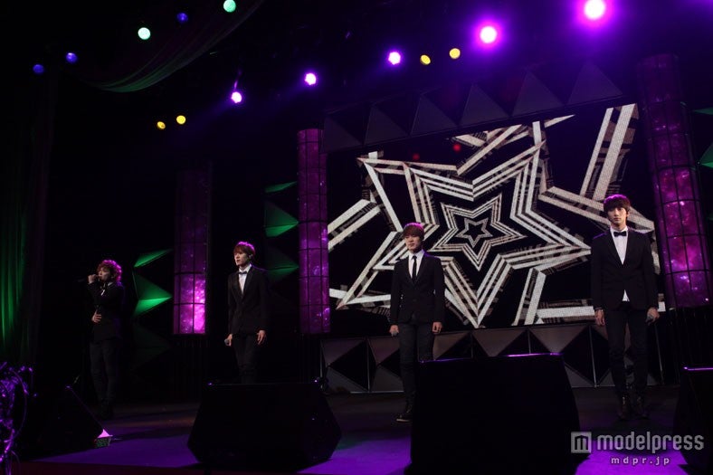 オープニングアクトをつとめたTRITOPS（photo：www.japankorea.org）