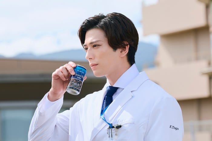 新田真剣佑「19番目のカルテ」第5話(C)TBSスパークル/TBS(撮影:加藤春日)