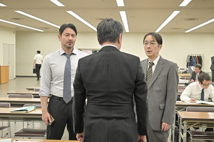 藤本隆宏、リリー・フランキー「クジャクのダンス、誰が見た?」第7話(C)TBS