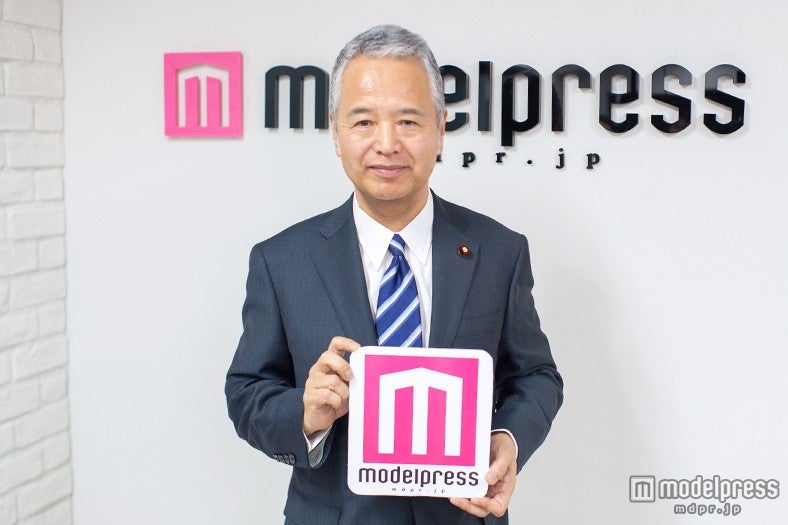 甘利明大臣（C）モデルプレス