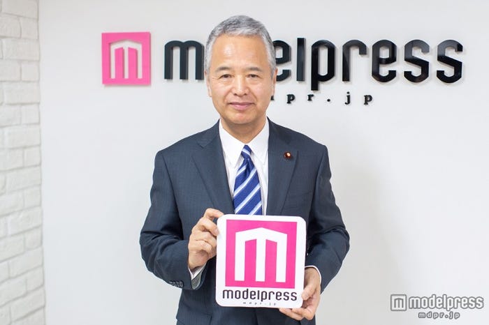 甘利明大臣(C)モデルプレス