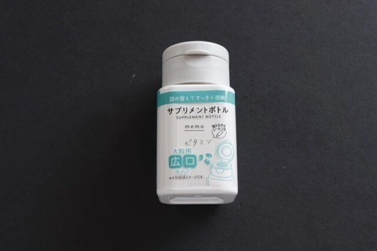 ダイソーのサプリメントボトル広口のパッケージ全体 ダイソーのサプリメントボトル広口のパッケージ全体