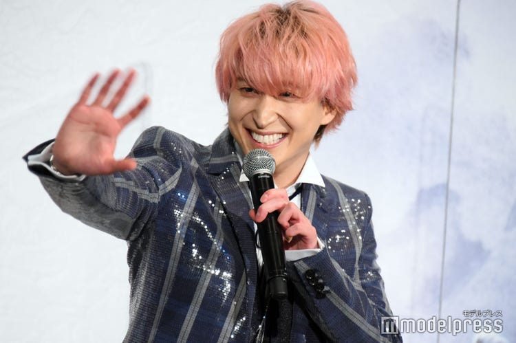 Snow Man佐久間大介 杉田智和ら声優陣からの絶賛に赤面 舞台上でサービス精神光る 白蛇 縁起 モデルプレス Snow Man佐久間大介 杉田智和ら声優陣からの絶賛に赤面 舞台上でサービス精神光る 白蛇 縁起 モデルプレス