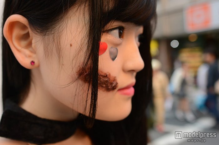 ハロウィン ゾンビ バニー ミニオンズ コス集団が渋谷ジャック トレンド仮装は モデルプレス ハロウィン ゾンビ バニー ミニオンズ コス集団が渋谷ジャック トレンド仮装は モデルプレス