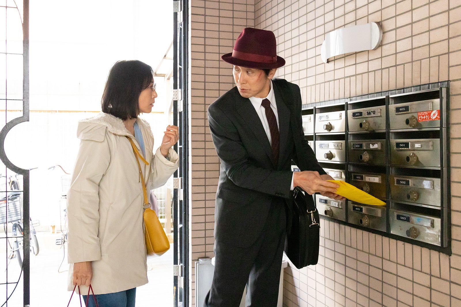 木村多江、佐々木蔵之介「マイホームヒーロー」第7話より（C）山川直輝・朝基まさし／講談社／ドラマ「マイホームヒーロー」製作委員会・MBS