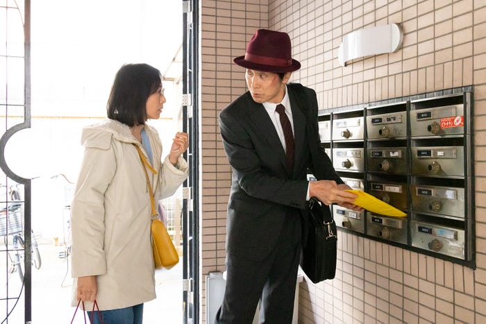 木村多江、佐々木蔵之介「マイホームヒーロー」第7話より(C)山川直輝・朝基まさし/講談社/ドラマ「マイホームヒーロー」製作委員会・MBS