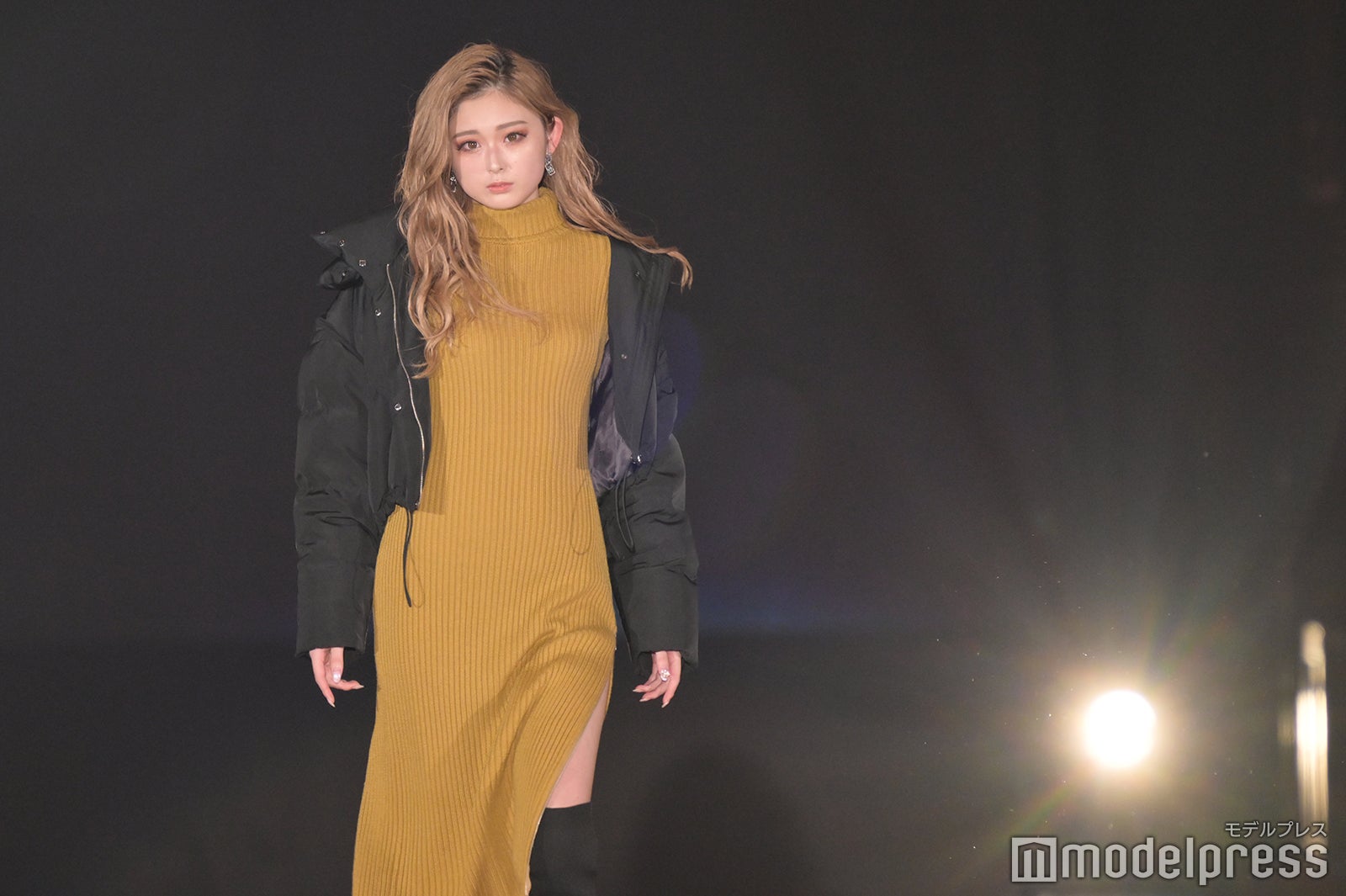 （C）モデルプレス