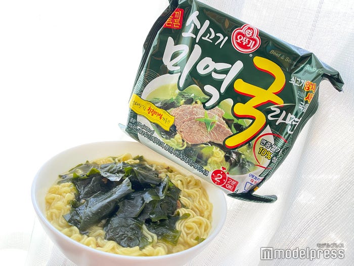 牛肉わかめスープラーメン(C)モデルプレス