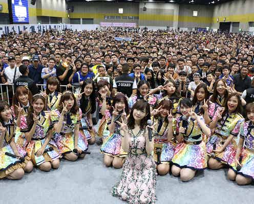 指原莉乃、タイでサプライズ連発 BNK48メンバーと「恋チュン」披露
