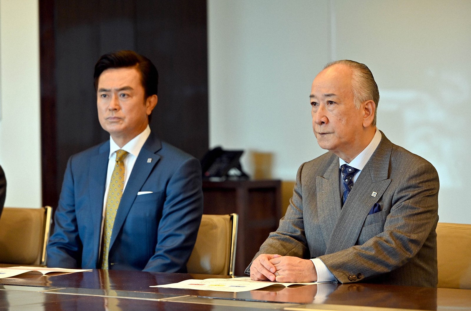 木場勝己、石黒賢／「半沢直樹」最終話より（C）TBS