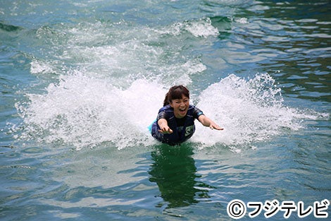 マリンアクティビティを満喫する安田美沙子