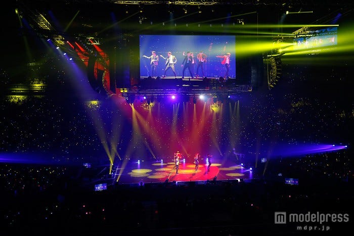 迫力パフォーマンスで魅了した2PM