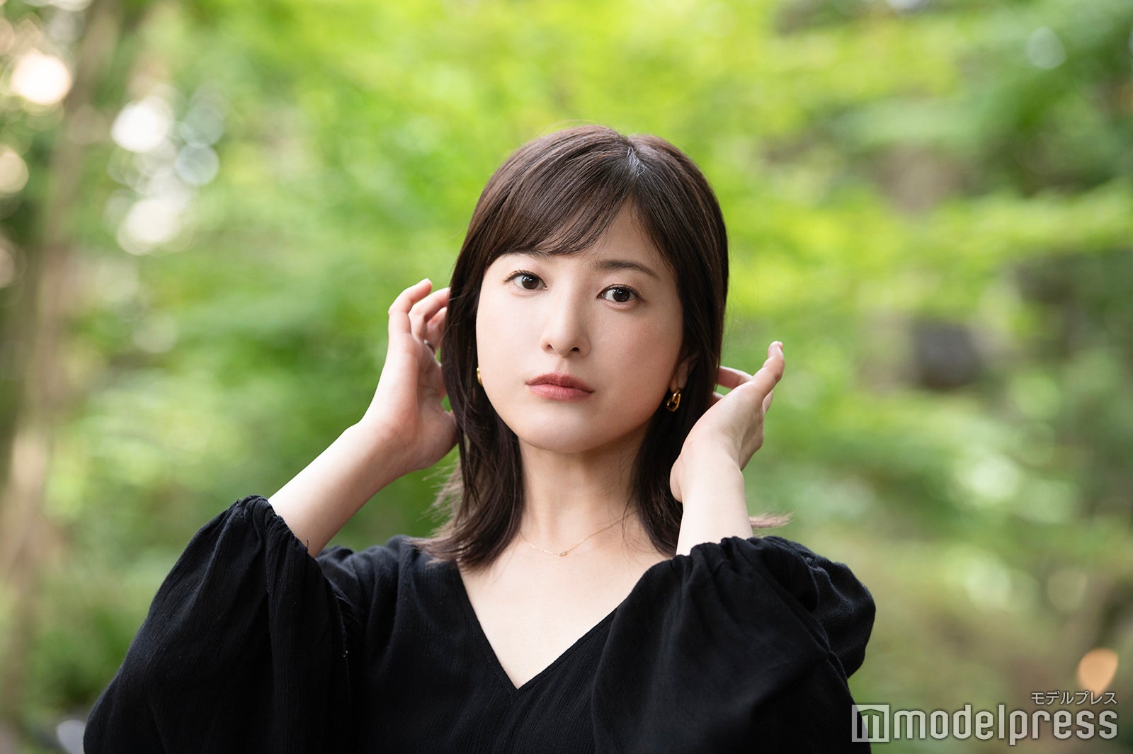 FRaU1月号　2017年　吉高由里子 吉高由里子27+8枚生写真 グラビア｜写真