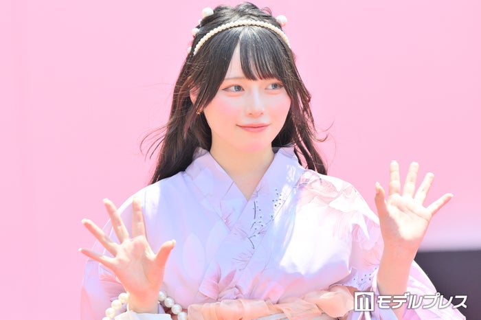 TikTok400万人超え・Mumei、印象ガラリ美麗ランウェイ【GAKUSEI RUNWAY】
