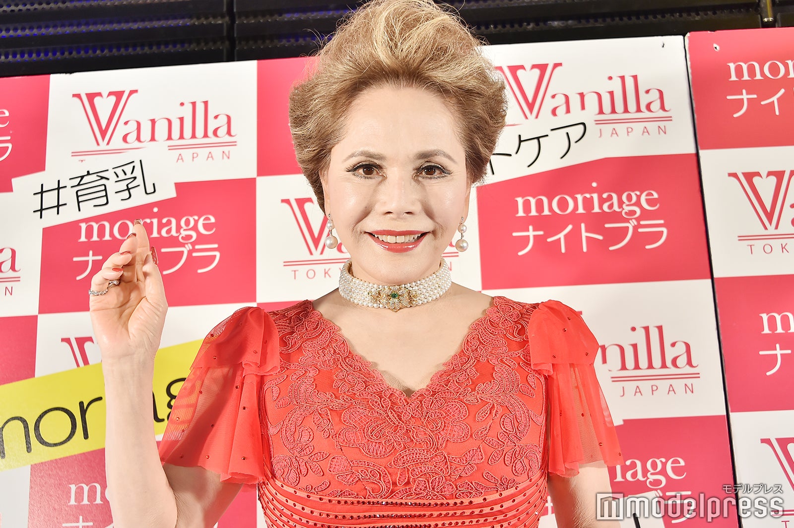 デヴィ夫人、変わらぬスタイルに驚きの声「80歳になるのにこのシェープです」キープ法を明かす