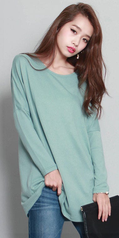 ドルマンニットソーチュニック「salus」1,490円(税込)/画像提供:salus