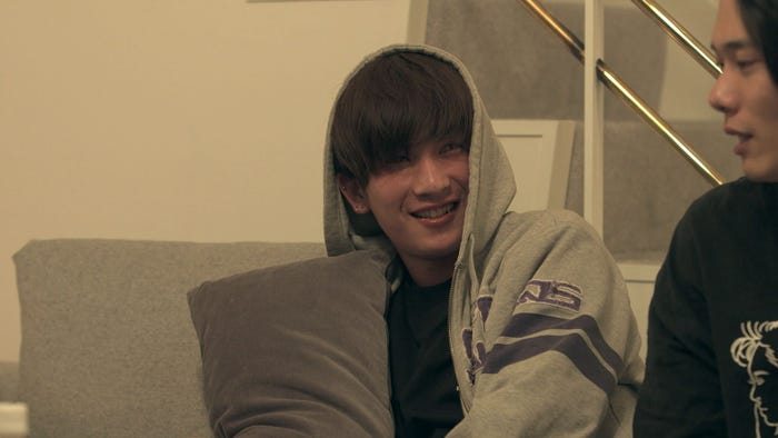 莉咲子と出かけることが決まり、照れる様子も可愛いすぎた「TERRACE HOUSE TOKYO 2019-2020」2nd WEEK(C)フジテレビ/イースト・エンタテインメント