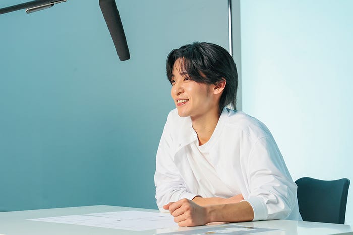 目黒蓮/キッコーマン「いつでも新鮮 しぼりたて生しょうゆ)」新レシピ動画オフショット(提供写真)
