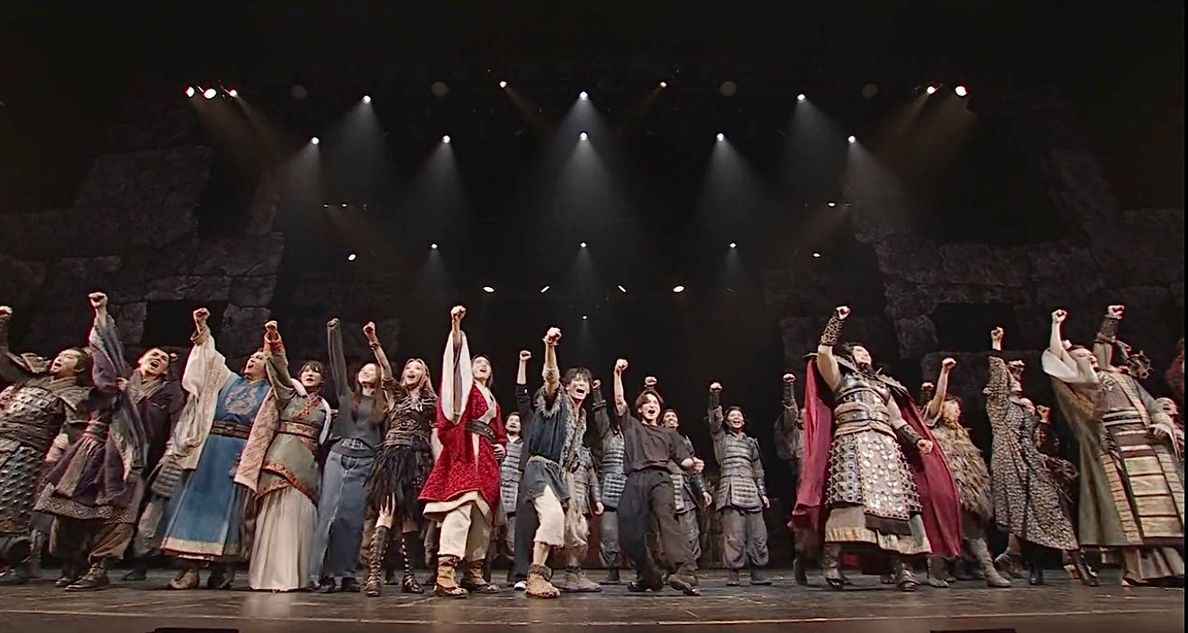 舞台「キングダム」大千穐楽より（C）原泰久／集英社