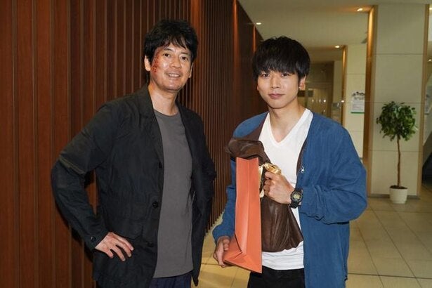 ボイス2 増田貴久 兄貴 唐沢寿明からのバースデープレゼントに笑顔 兄貴からバッグをもらいましたー モデルプレス ボイス2 増田貴久 兄貴 唐沢寿明からのバースデープレゼントに笑顔 兄貴からバッグをもらいましたー モデルプレス