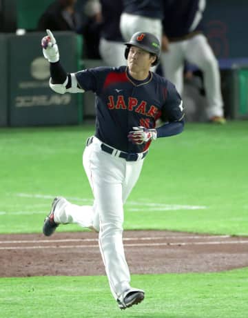 勇気づけた大谷翔平の衝撃弾 仲間は感嘆 岡本「あれで気楽に」牧「球場の雰囲気も変わった」井端監督「さすがだなと」