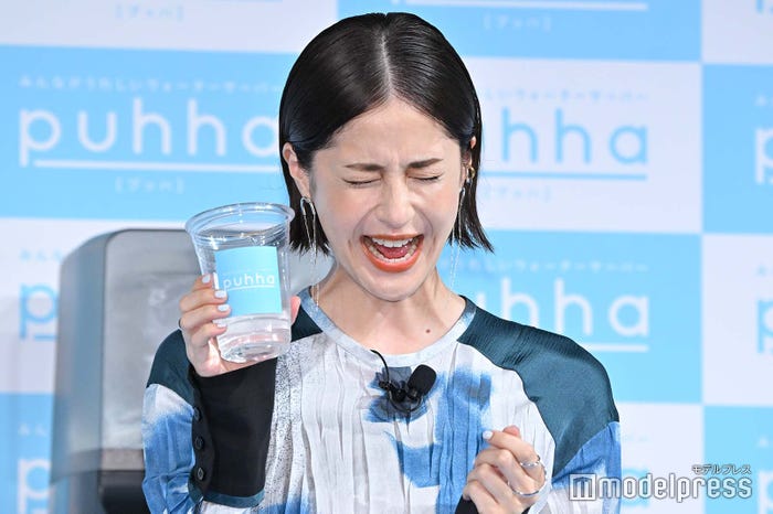 “プハーッ”となる松本若菜 (C)モデルプレス