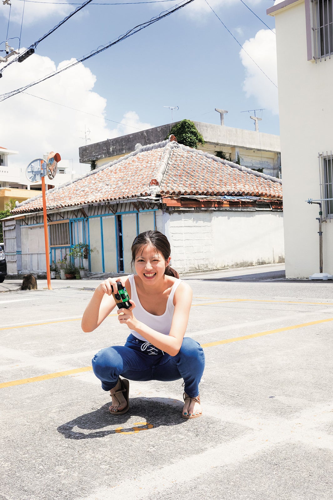 撮影＝桑島智輝／今田美桜写真集「生命力」（集英社）より