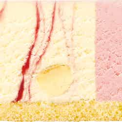 ストロベリーチーズケーキ＋ストロベリー（ホワイトスポンジ）／画像提供：B‐Rサーティワン アイスクリーム