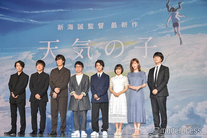 武田祐介、桑原彰、野田洋次郎、新海誠監督、醍醐虎汰朗、森七菜、本田翼、川村元気プロデューサー (C)モデルプレス