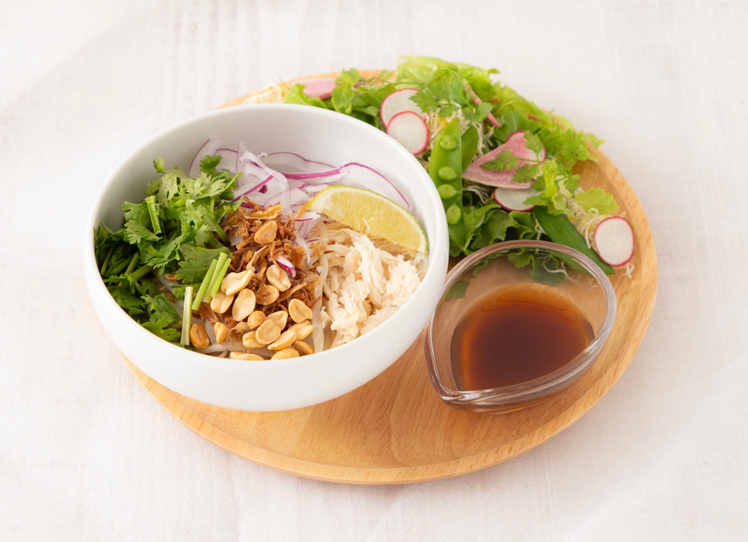 “セブチカフェ”「SEVENTEEN CAFE 2024」5都市で開催 爽やかな“MORNING GREEN”がテーマ