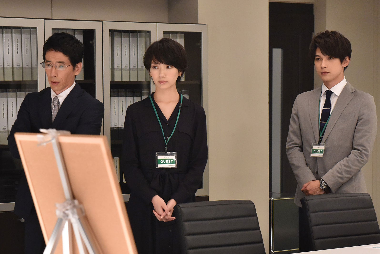 野間口徹・波瑠・吉沢亮／「サバイバル・ウェディング」第3話より（C）日本テレビ