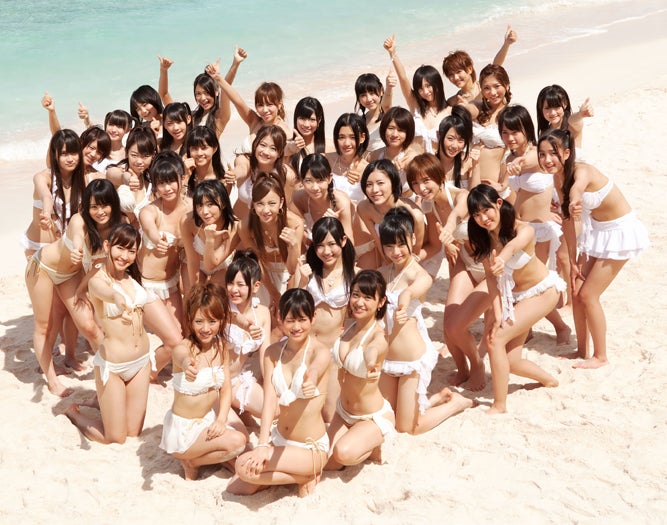 （C）AKB48「真夏のSounds good！」You，Be Cool！／KING RECORDS