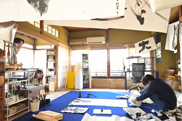 中村倫也、有村架純、望月歩「石子と羽男―そんなコトで訴えます?―」第9話より(C)TBS