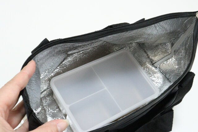 ランチバッグ（二段式）　収納力